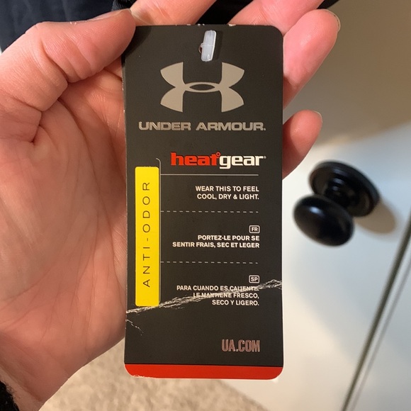Under Armour Mens Athletic Shirt Small New - Picture 5 of 6